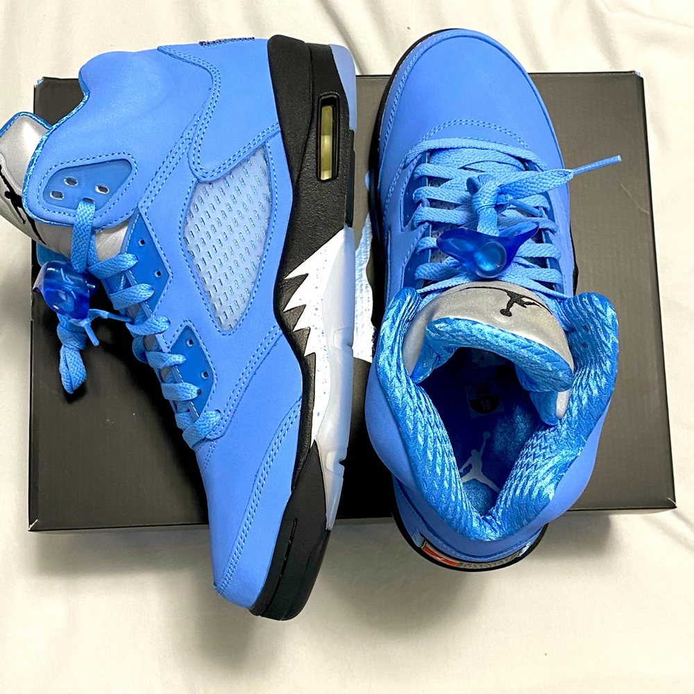 ❄️ AIR JORDAN 5 RETRO SE 'UNC' ❄️